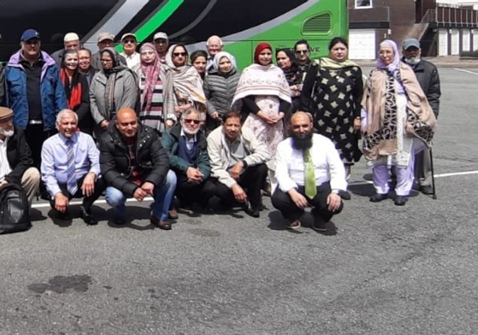 picture for projectStory: Group standing by bus picture for projectStory: Group standing by bus